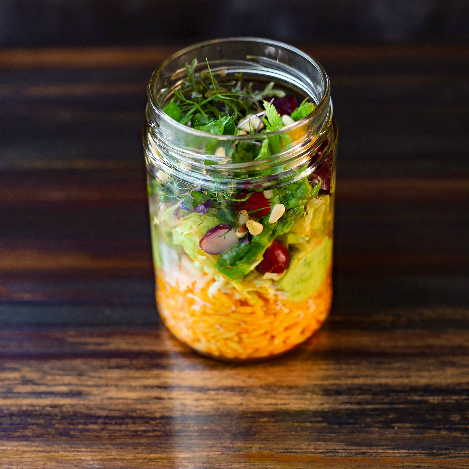 Lunch to go Rezept: Puntalette mit Avocadocreme & Wildkräutersalat