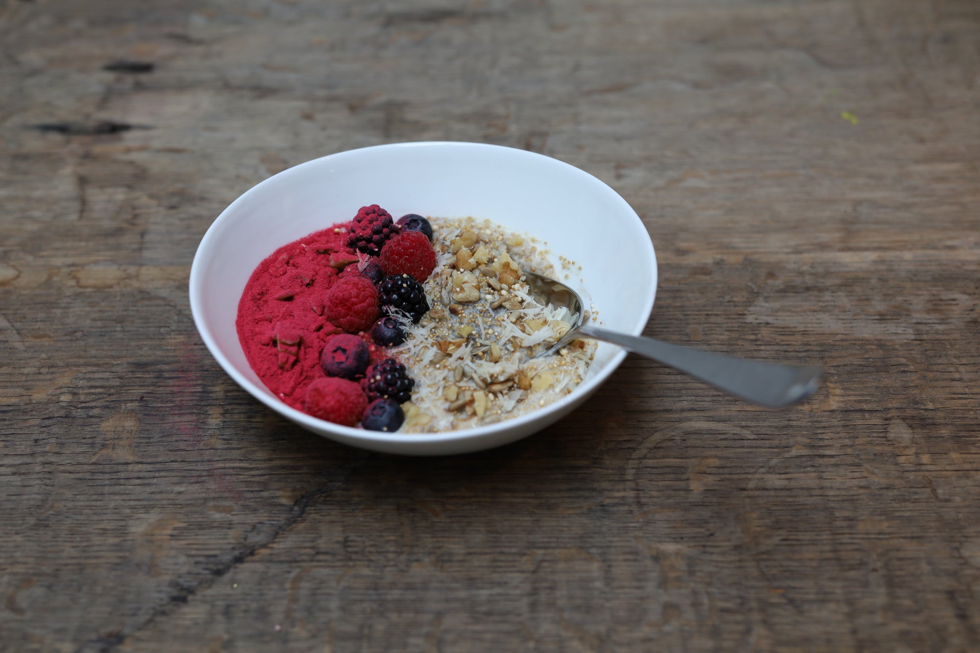 Gesundes Frühstück mit Porridge